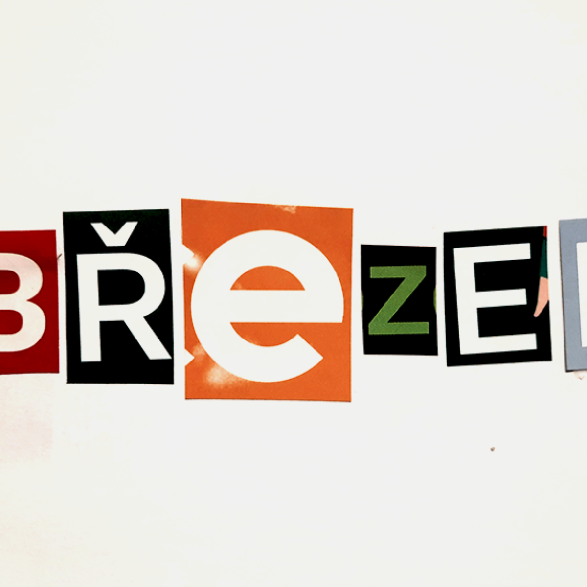 Březen